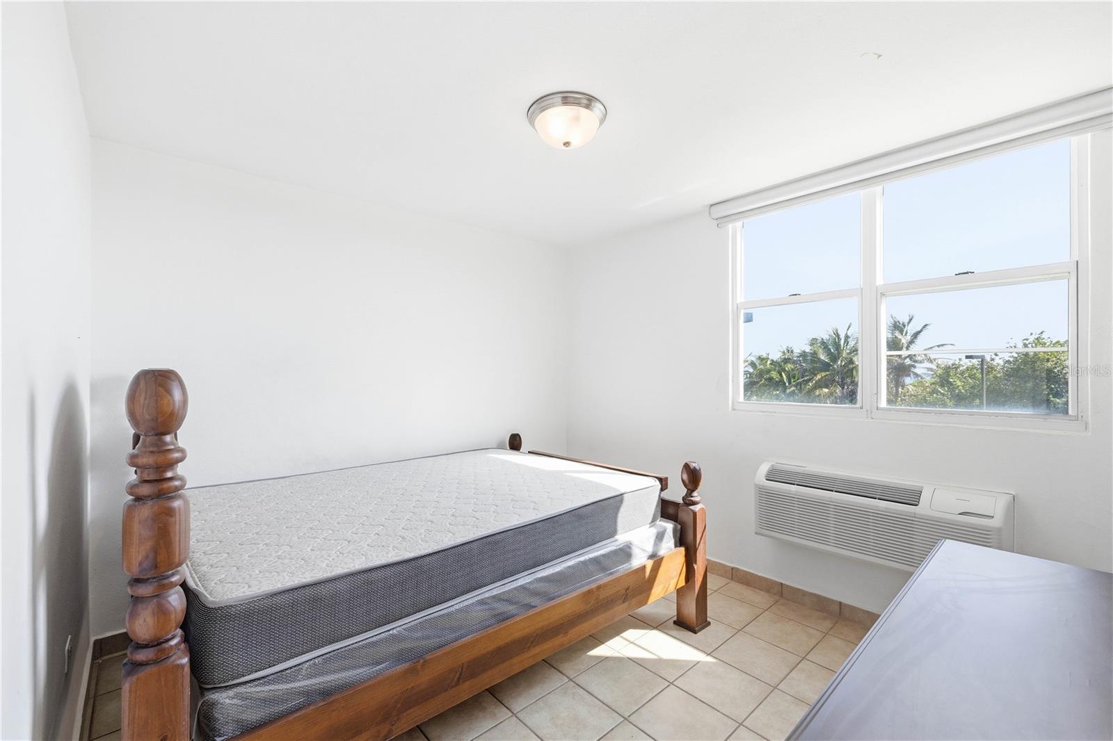 HAUDIMAR BEACH APARTMENTS - Residential