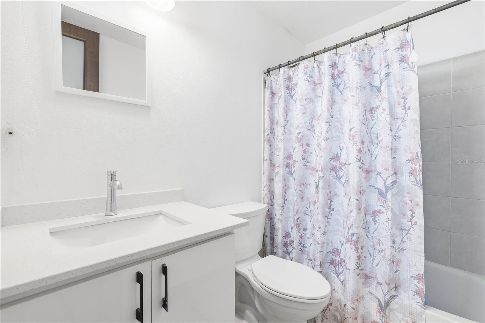 HAUDIMAR BEACH APARTMENTS - Residential