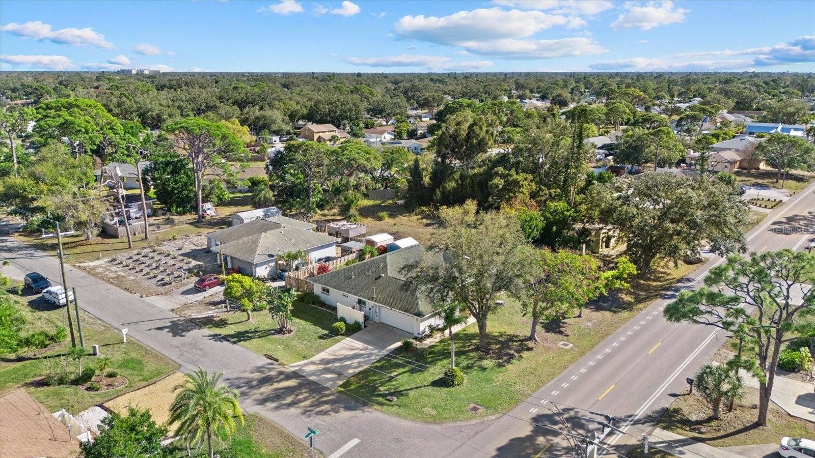 SOUTH VENICE - Residential