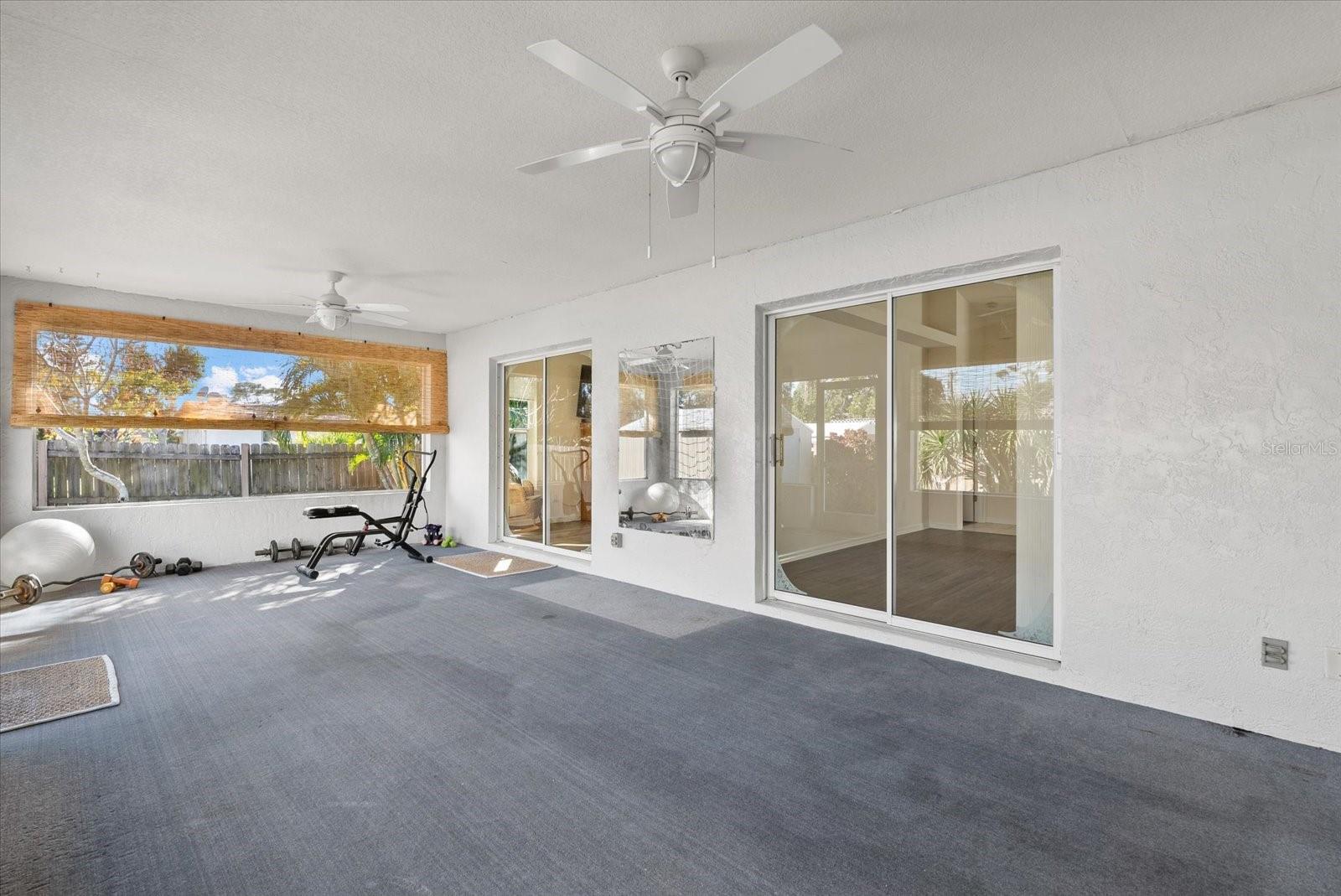 SOUTH VENICE - Residential