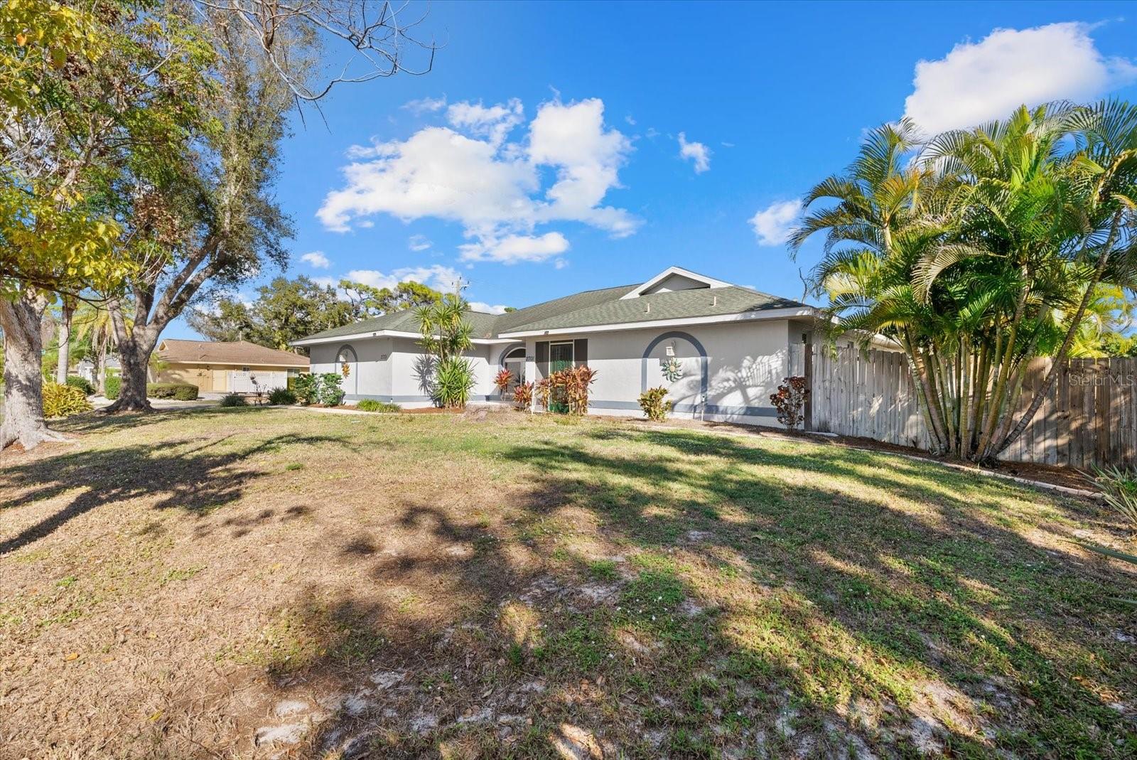 SOUTH VENICE - Residential