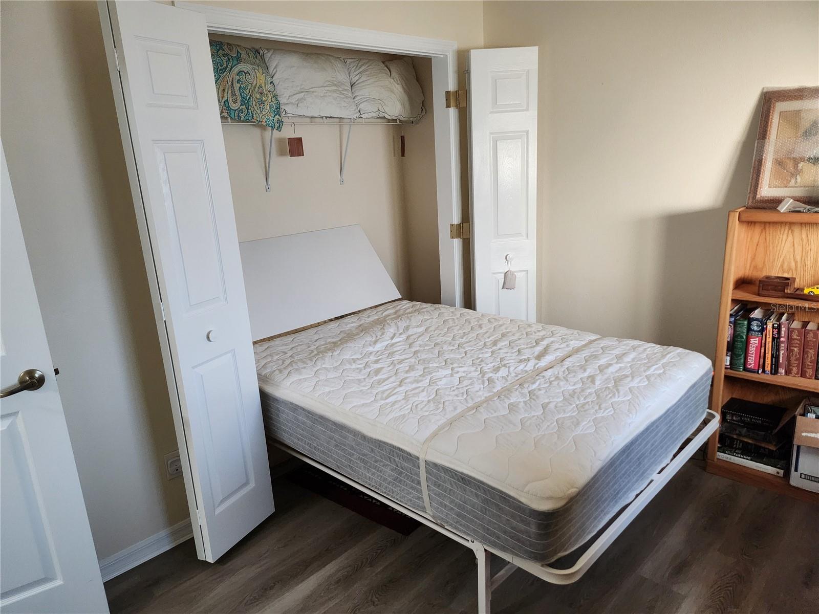 SOUTH VENICE - Residential