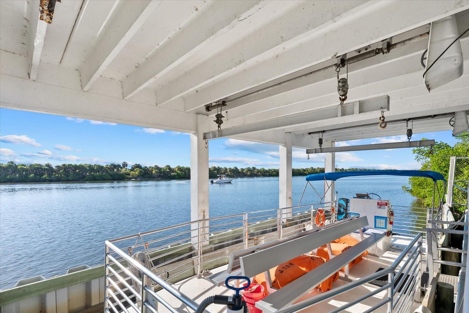 SOUTH VENICE - Residential