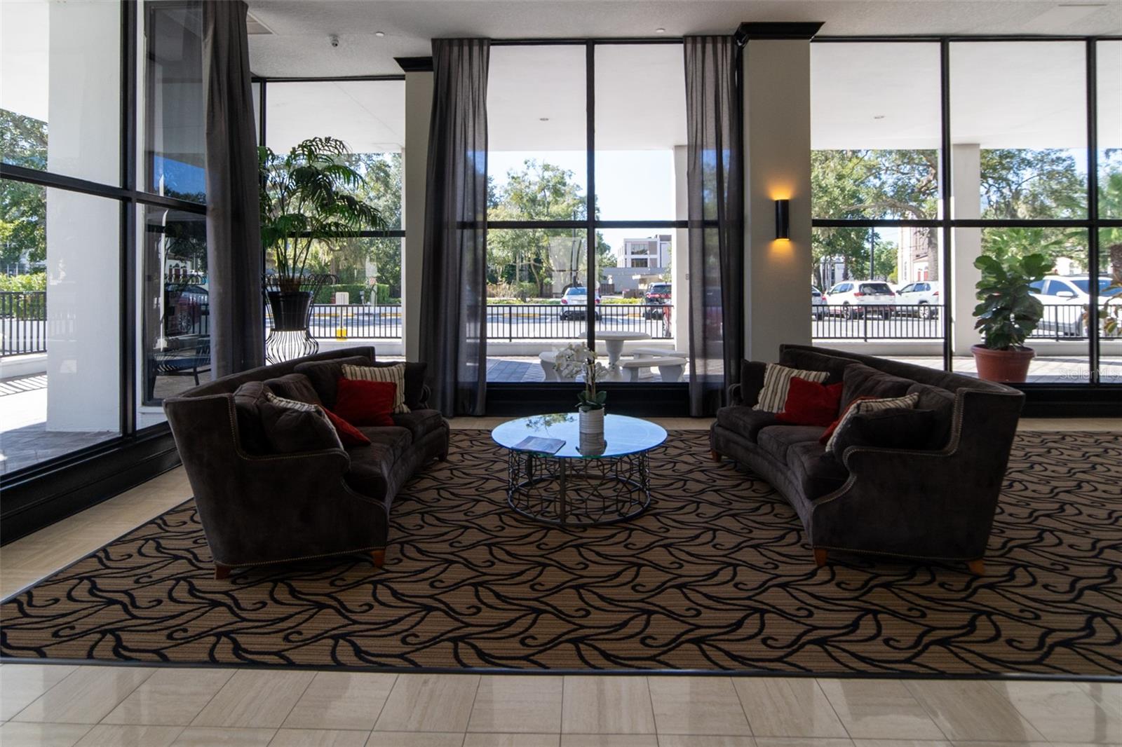 PARK LAKE TOWERS - Residential