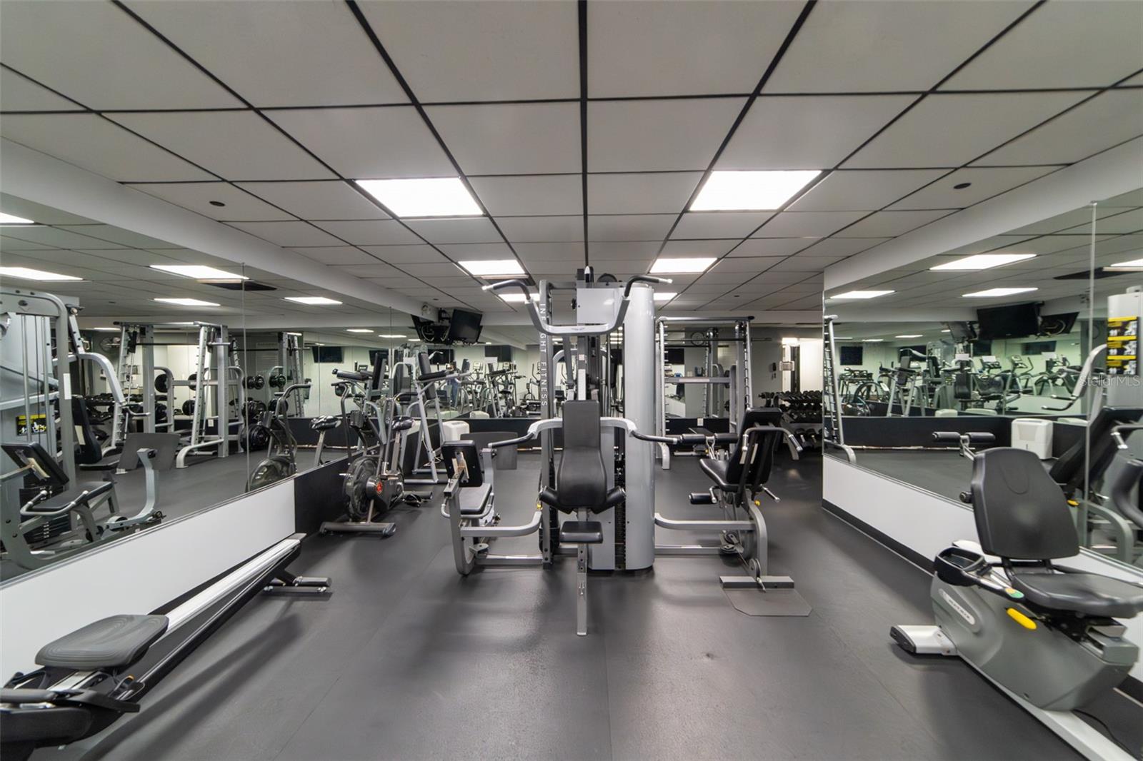 PARK LAKE TOWERS - Residential