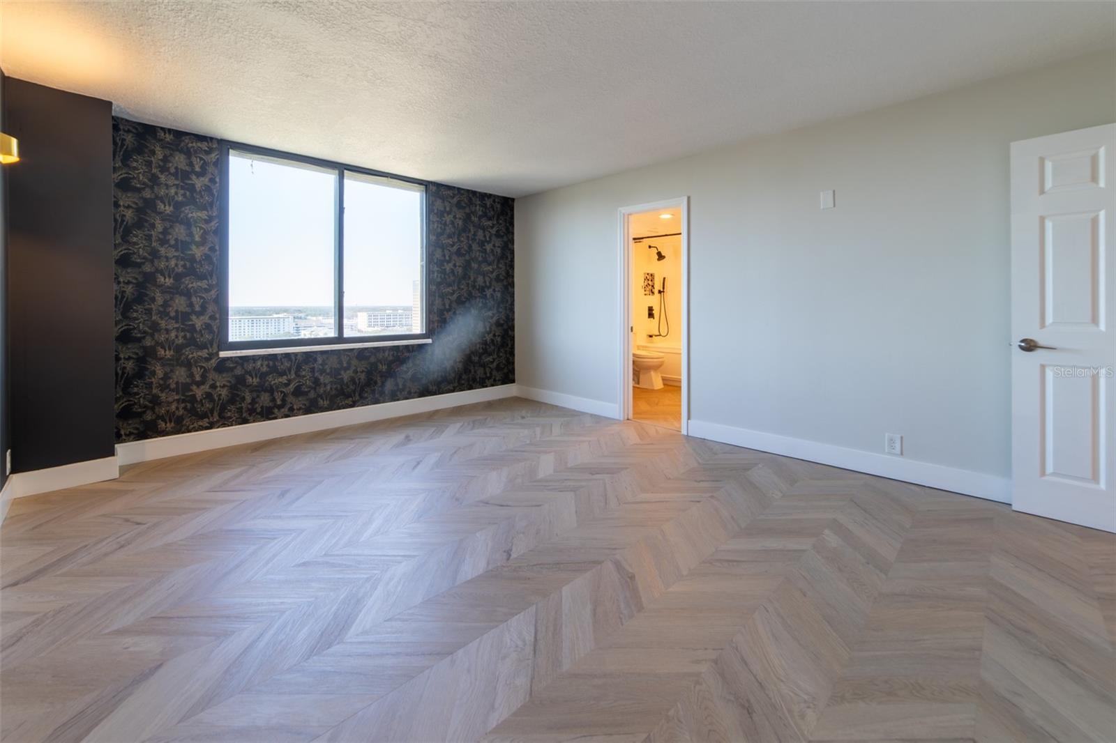 PARK LAKE TOWERS - Residential