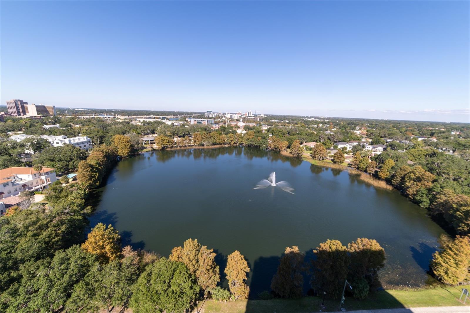 PARK LAKE TOWERS - Residential