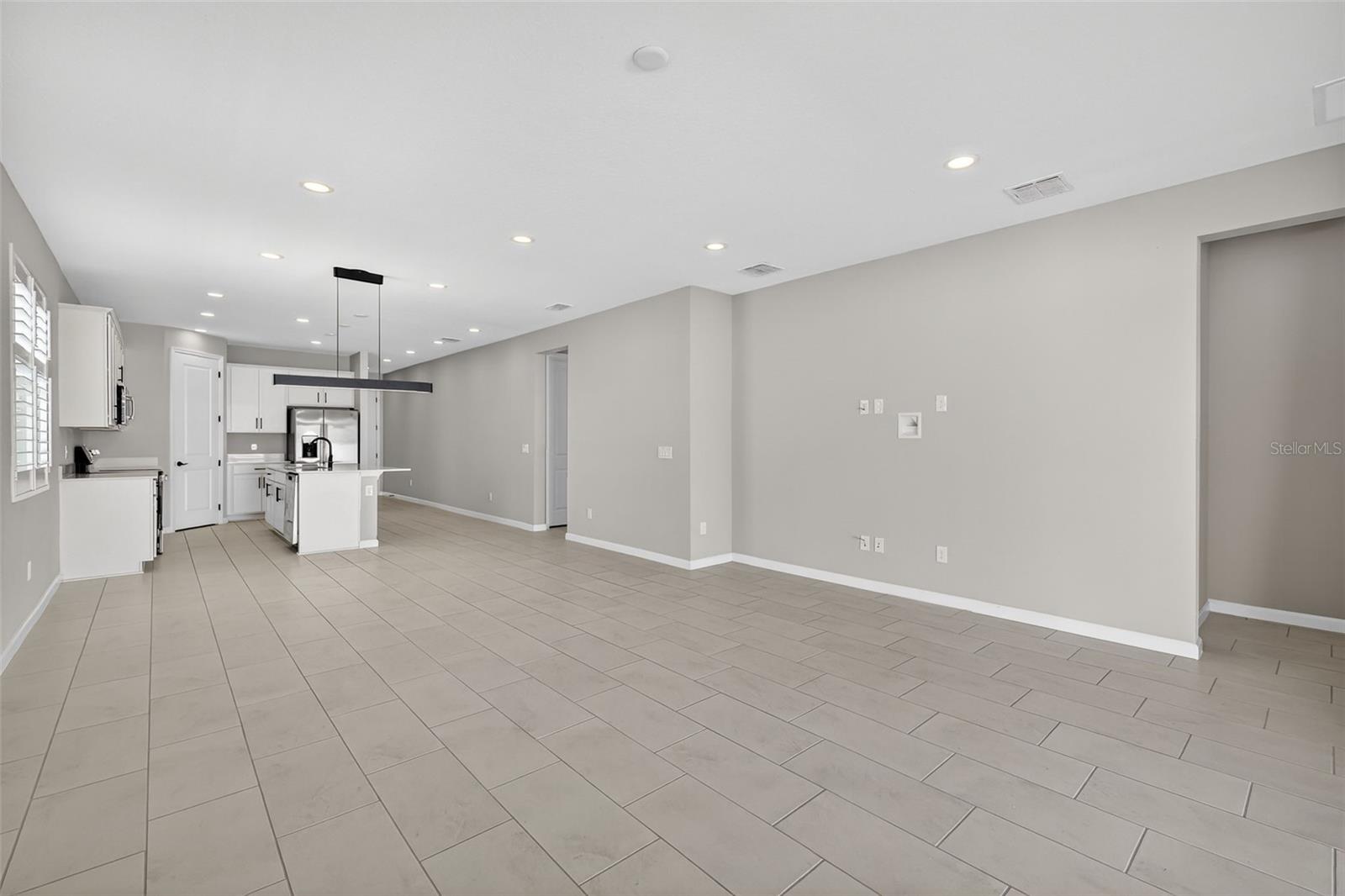 SEASONS AT LAKESIDE FOREST - Residential