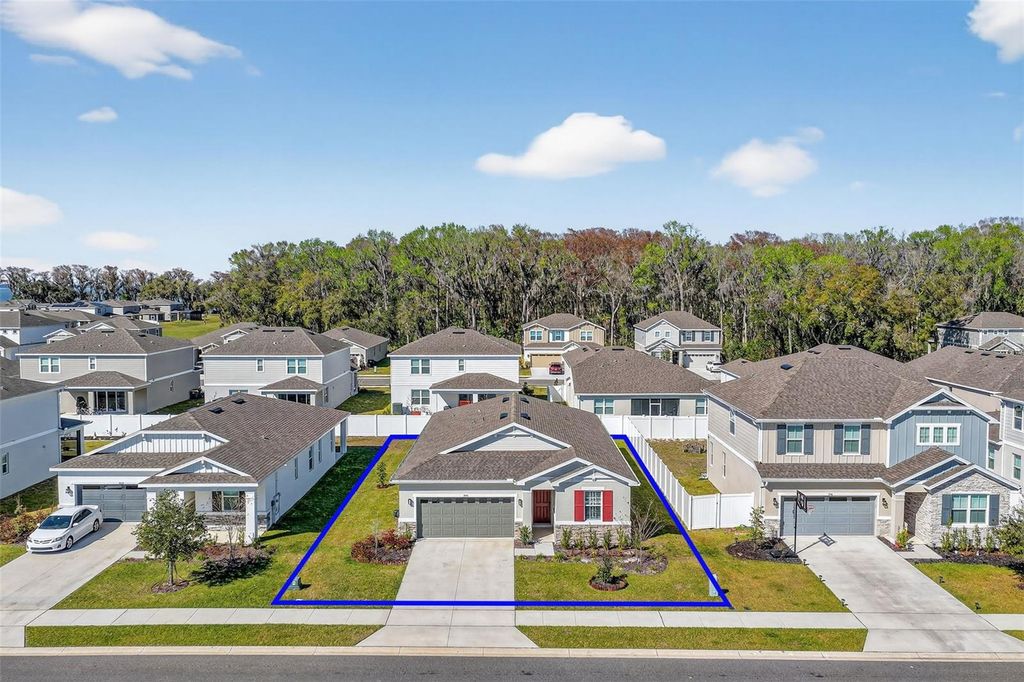 Photo of 3998 Bannock Avenue, Tavares, FL 32778 (MLS # G5108864)