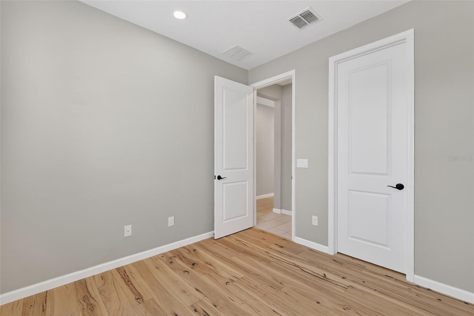 SEASONS AT LAKESIDE FOREST - Residential