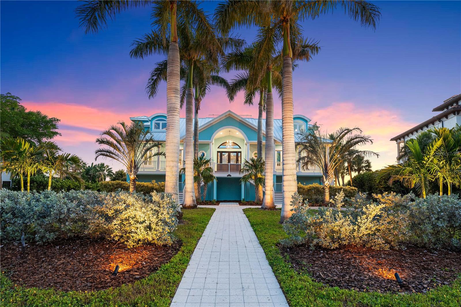 SAPPHIRE SHORES RESUB - Residential