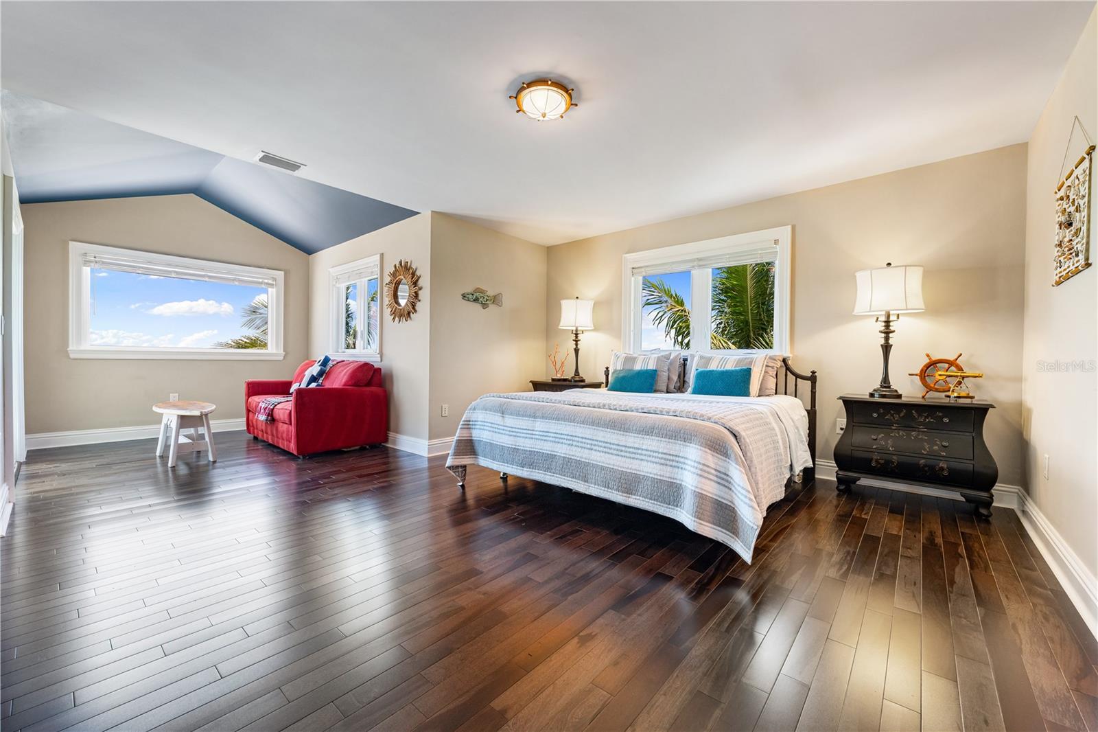 SAPPHIRE SHORES RESUB - Residential
