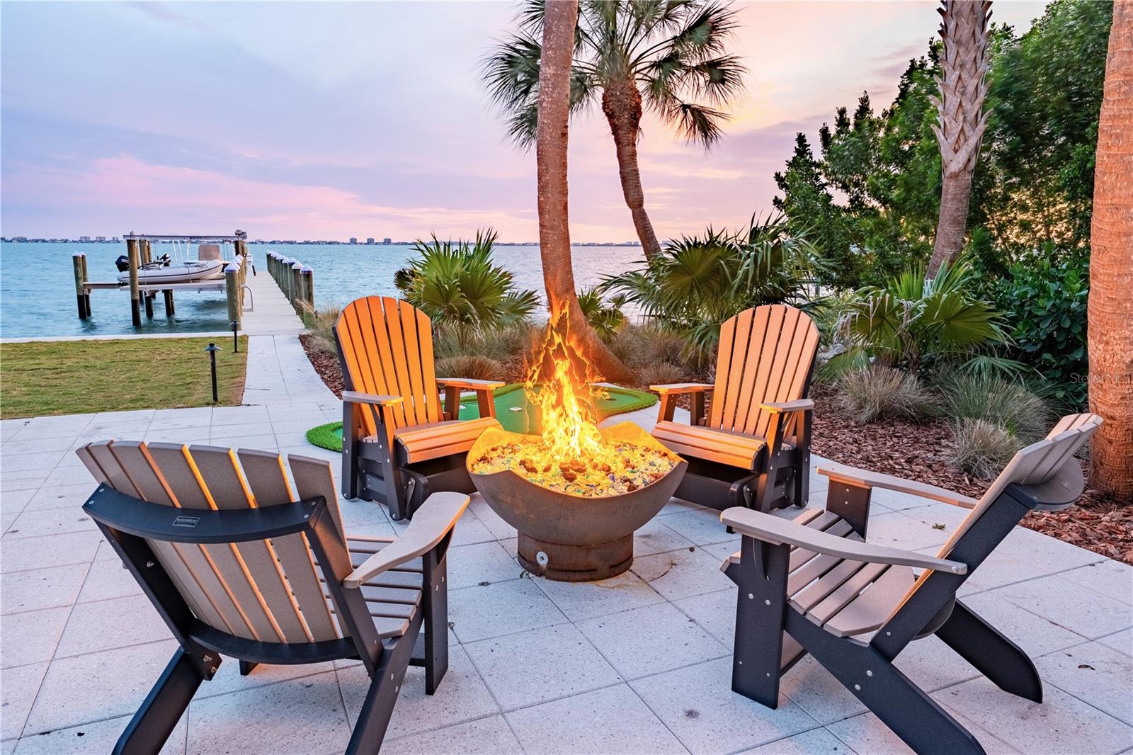 SAPPHIRE SHORES RESUB - Residential