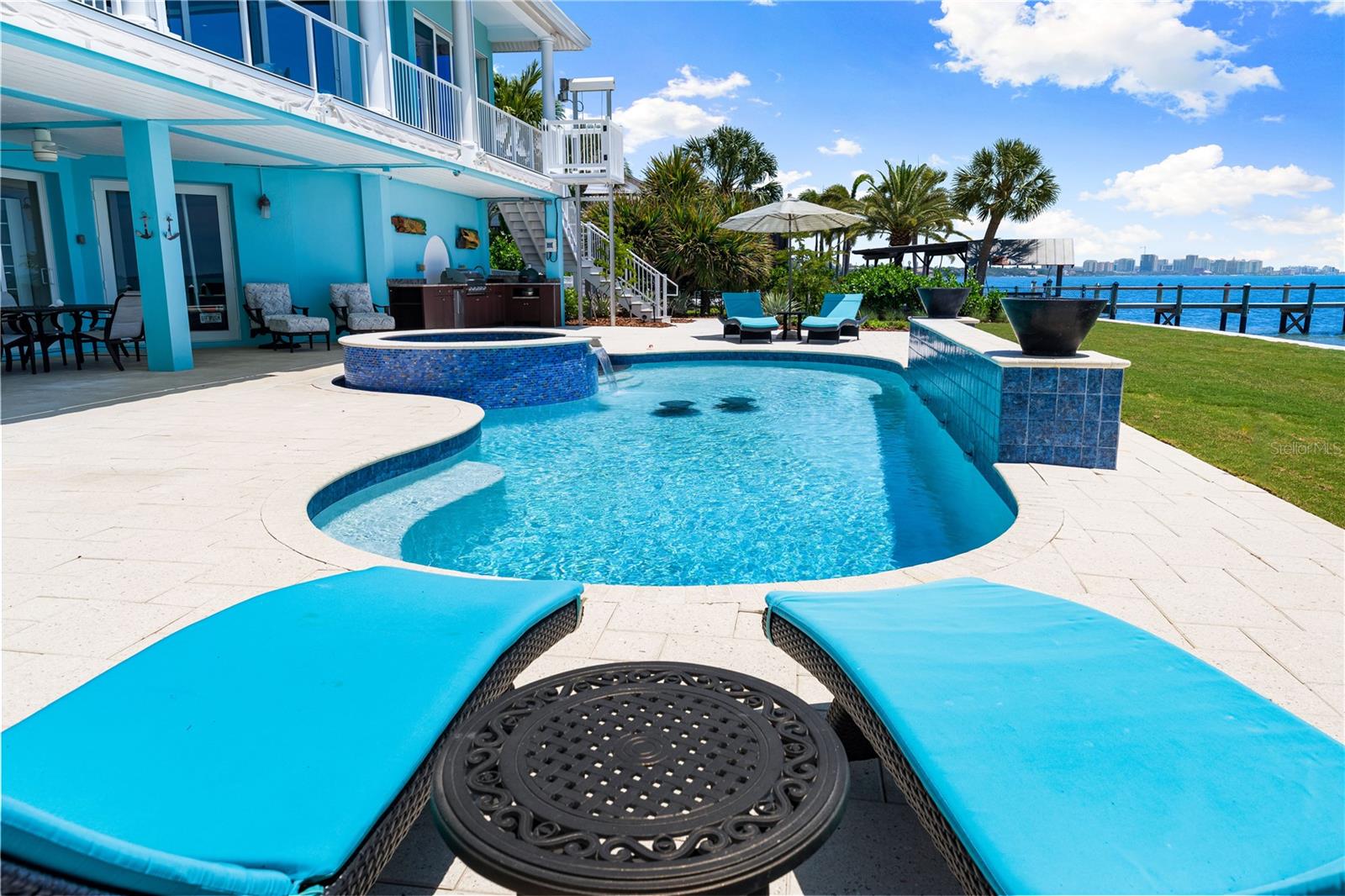 SAPPHIRE SHORES RESUB - Residential