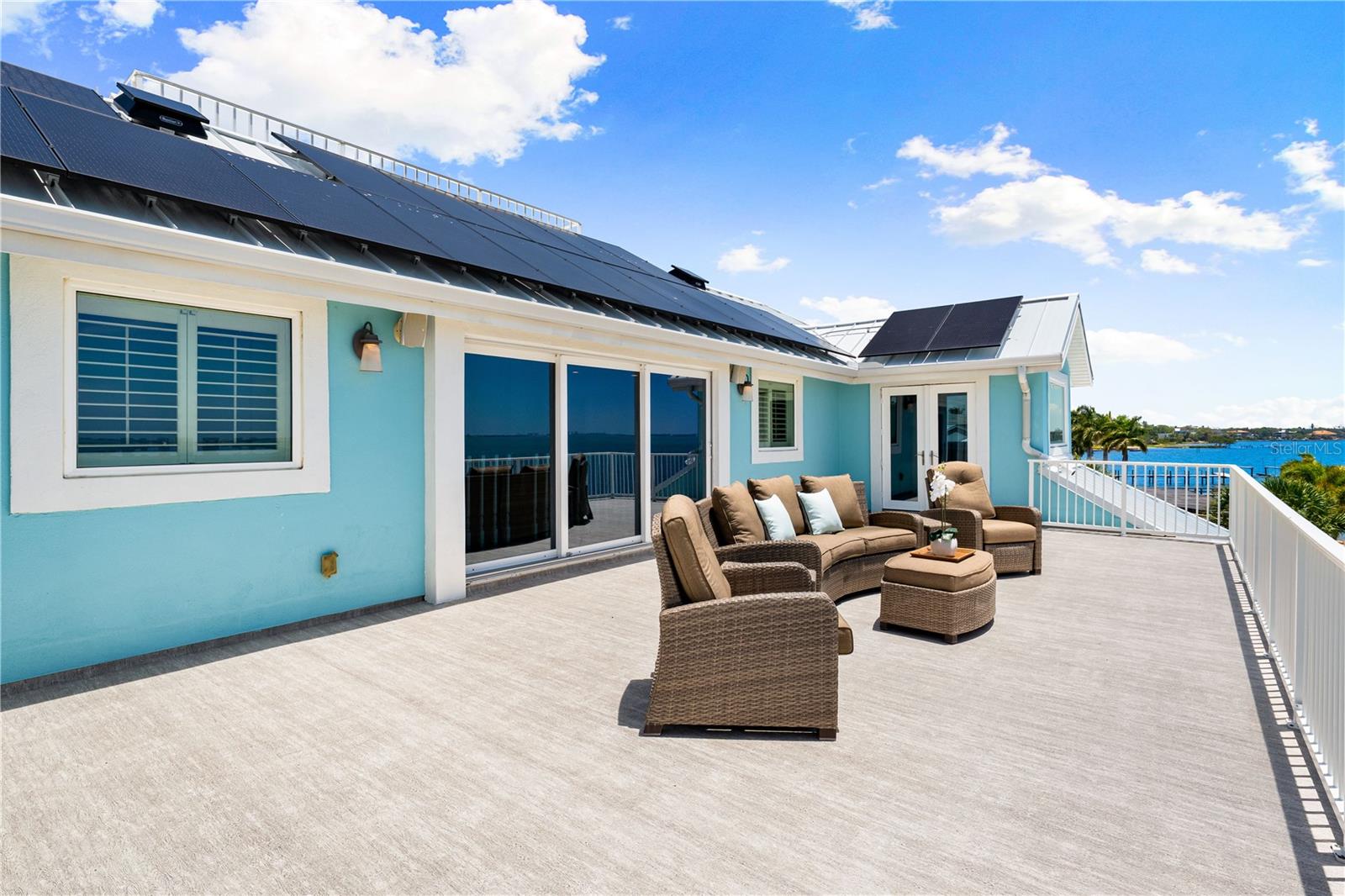 SAPPHIRE SHORES RESUB - Residential