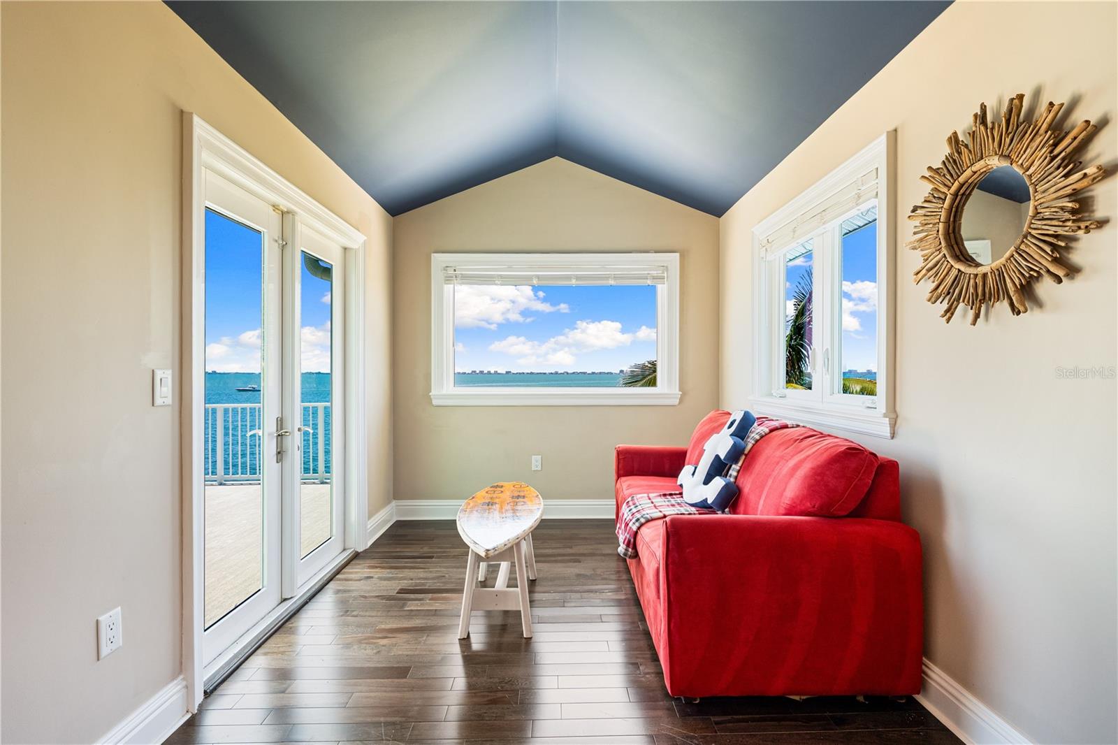 SAPPHIRE SHORES RESUB - Residential