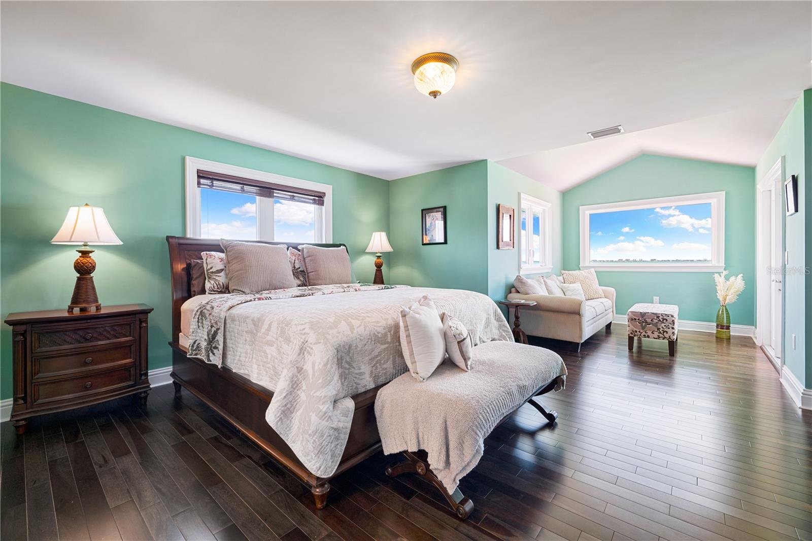 SAPPHIRE SHORES RESUB - Residential