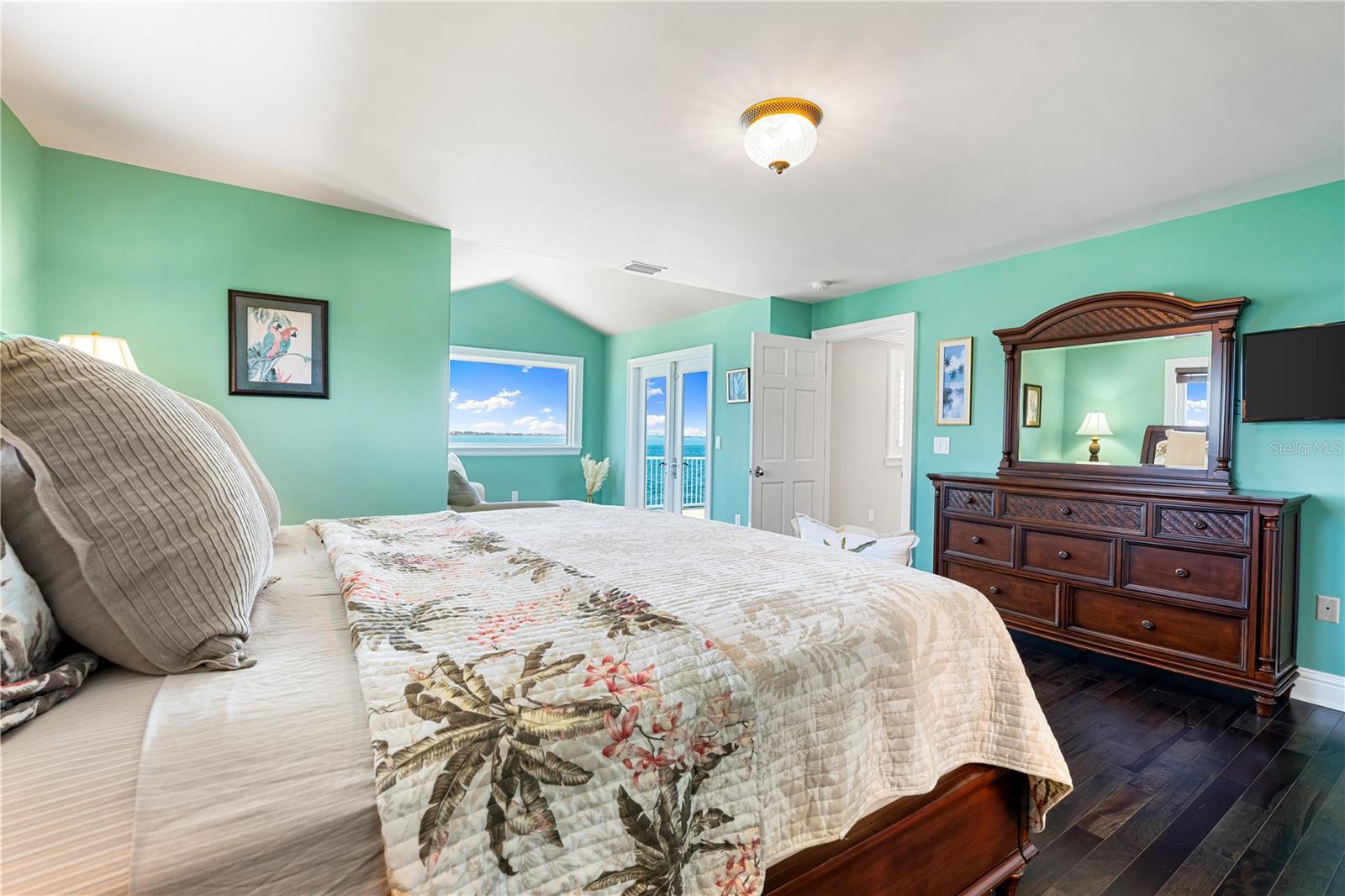 SAPPHIRE SHORES RESUB - Residential