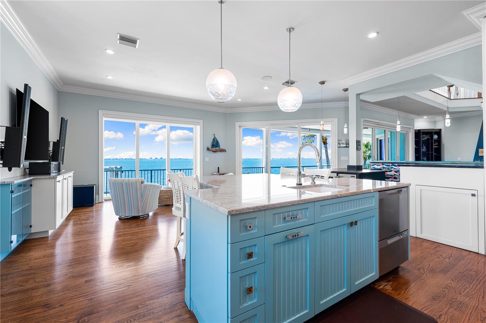 SAPPHIRE SHORES RESUB - Residential