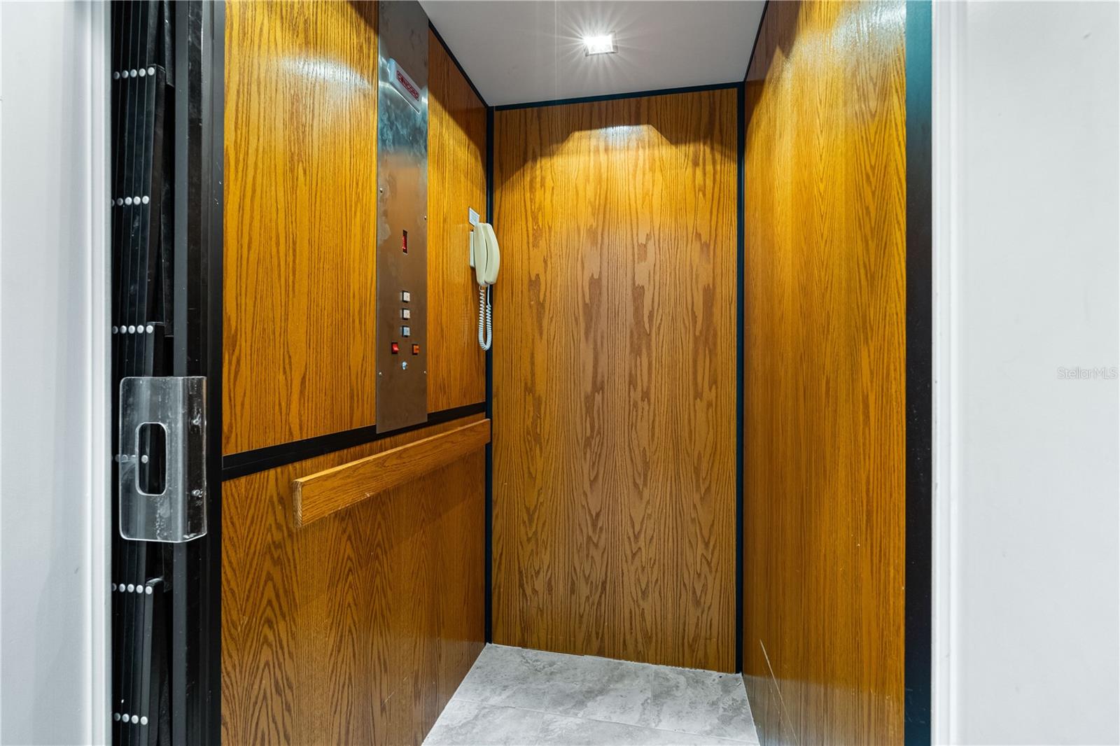 SAPPHIRE SHORES RESUB - Residential