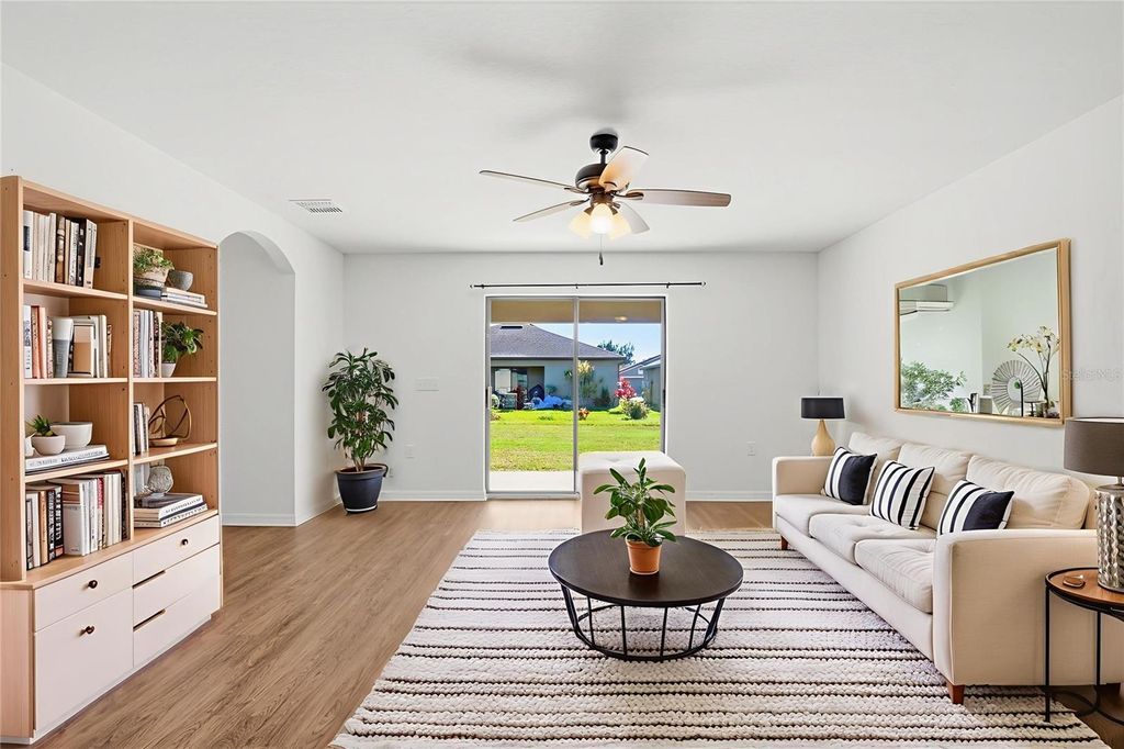 Photo of 733 Chatham Walk Drive, Ruskin, FL 33570 (MLS # O6375015)