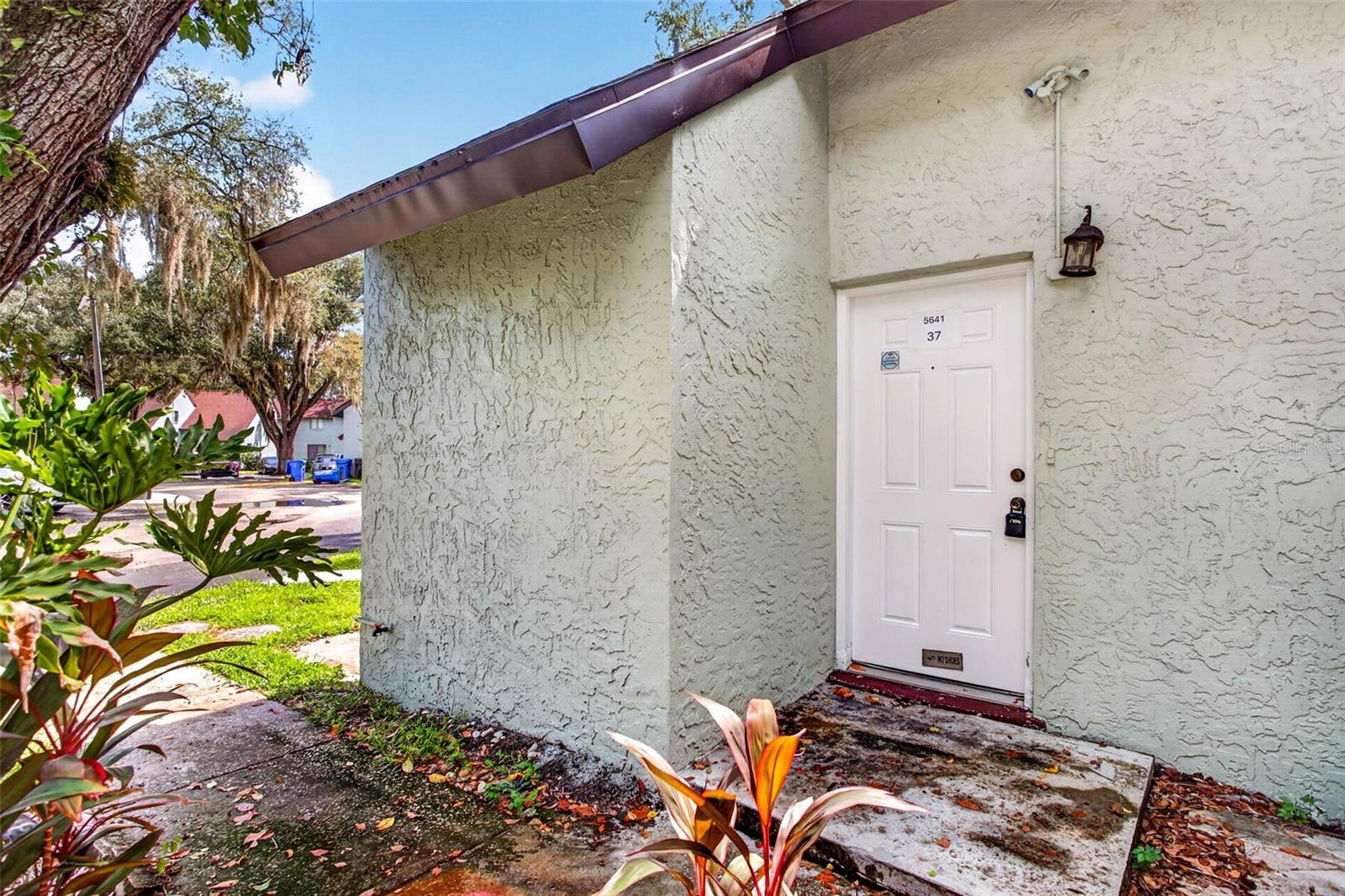 5627 ASHLEY OAKS DRIVE 2