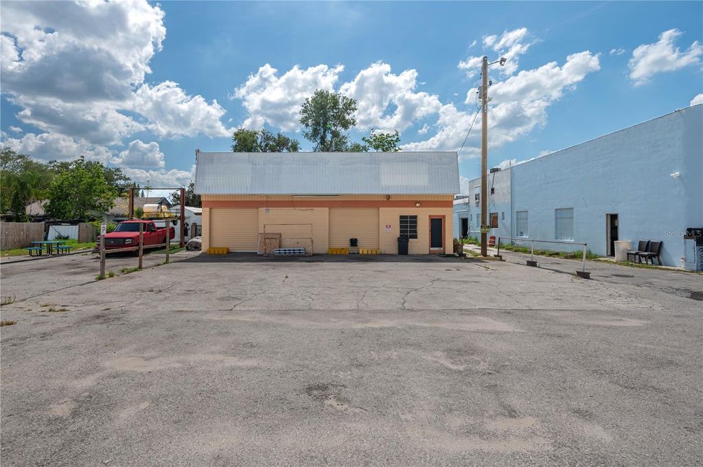 Photo of 322 S Scenic Highway, Lake Wales, FL 33853 (MLS # L4953250)