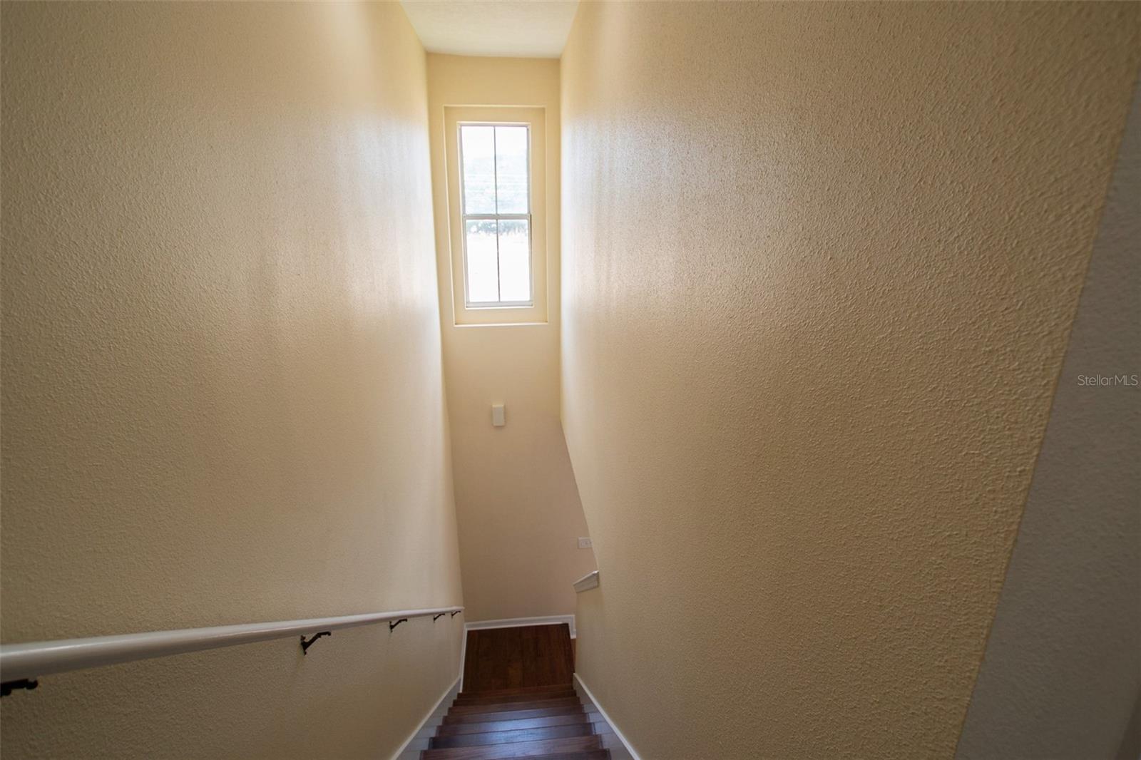 SUNSET POINTE TWNHMS - Residential Lease