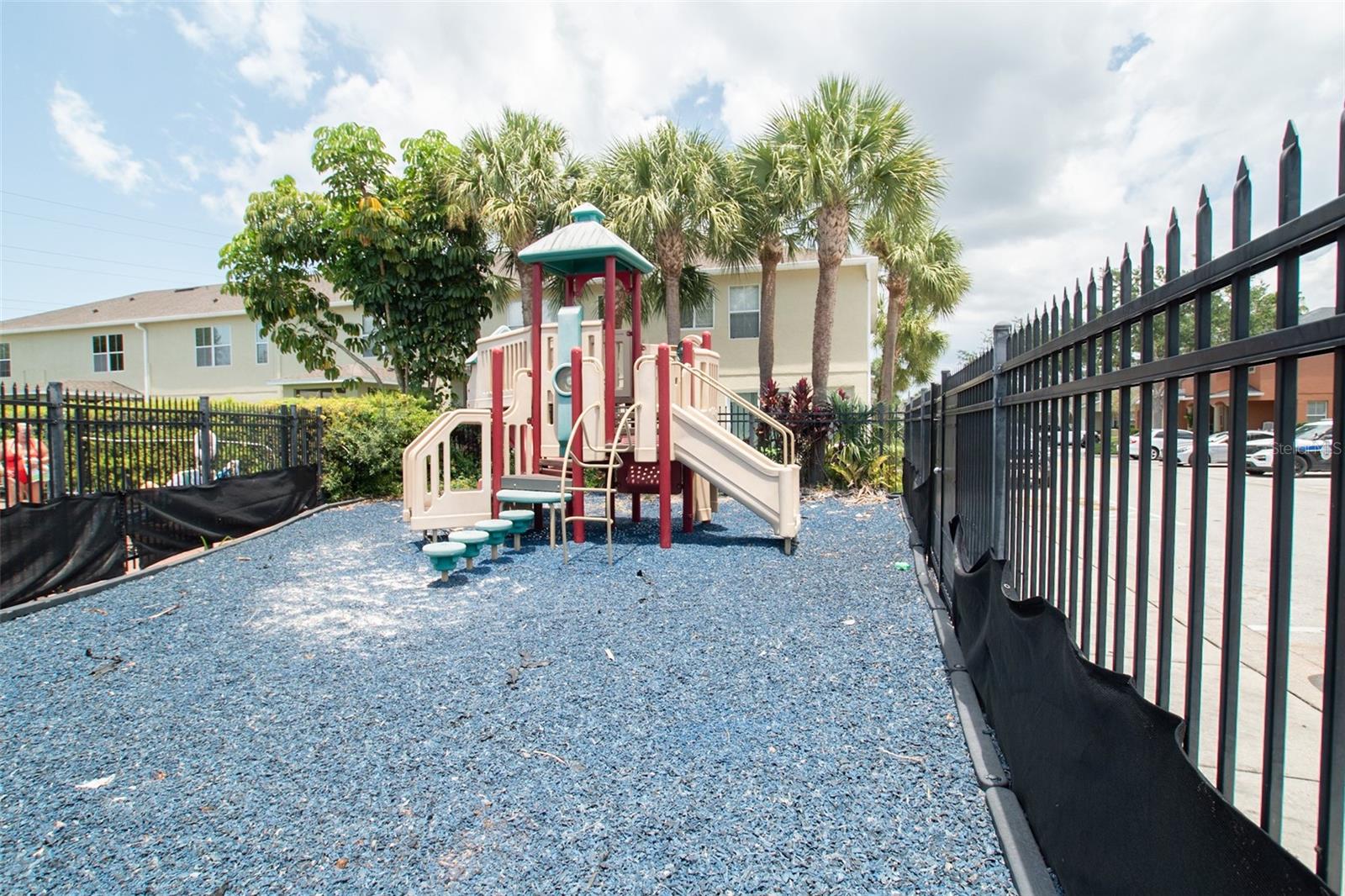 SUNSET POINTE TWNHMS - Residential Lease