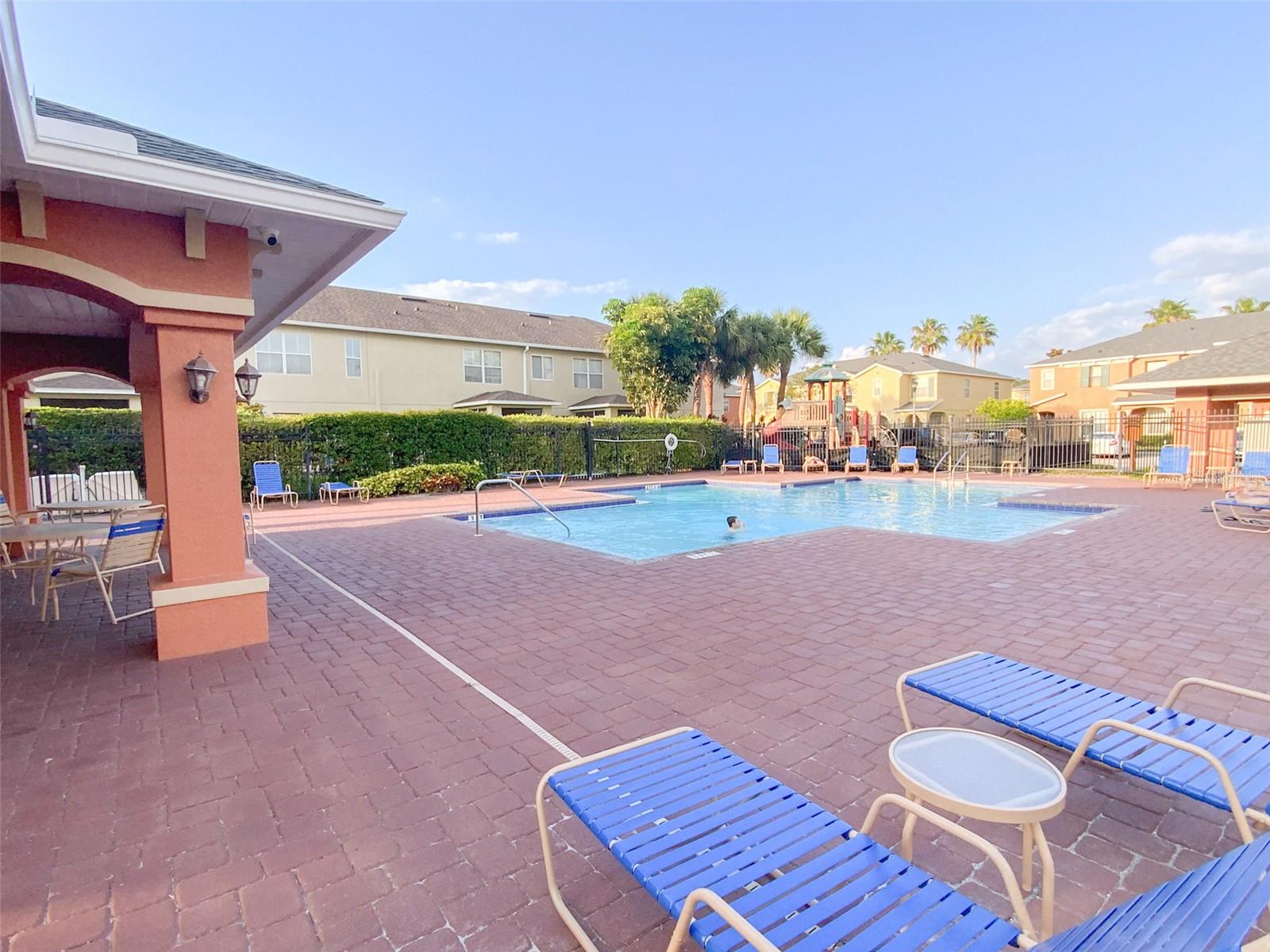 SUNSET POINTE TWNHMS - Residential Lease