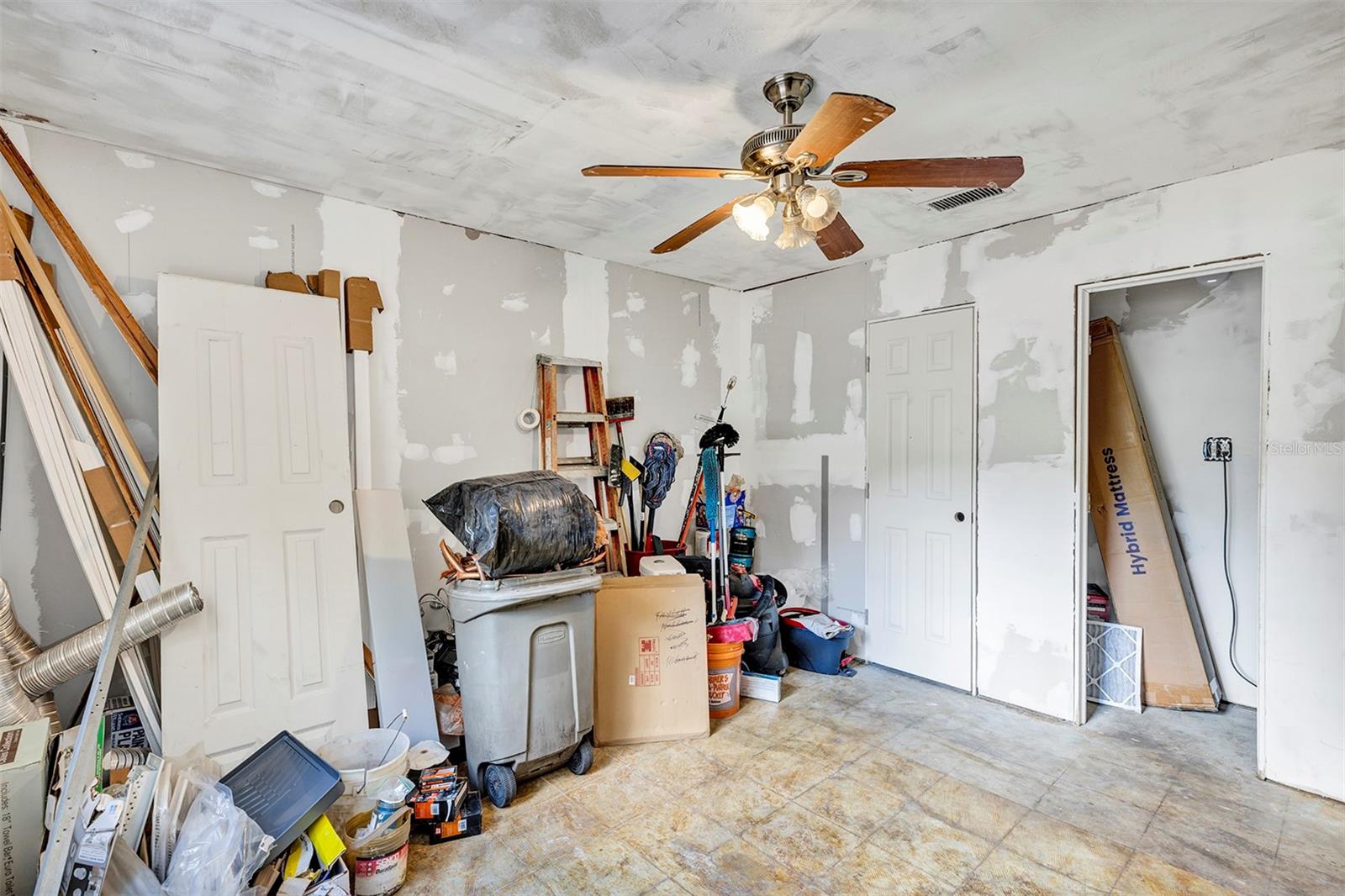 ACREAGE & UNREC - Residential