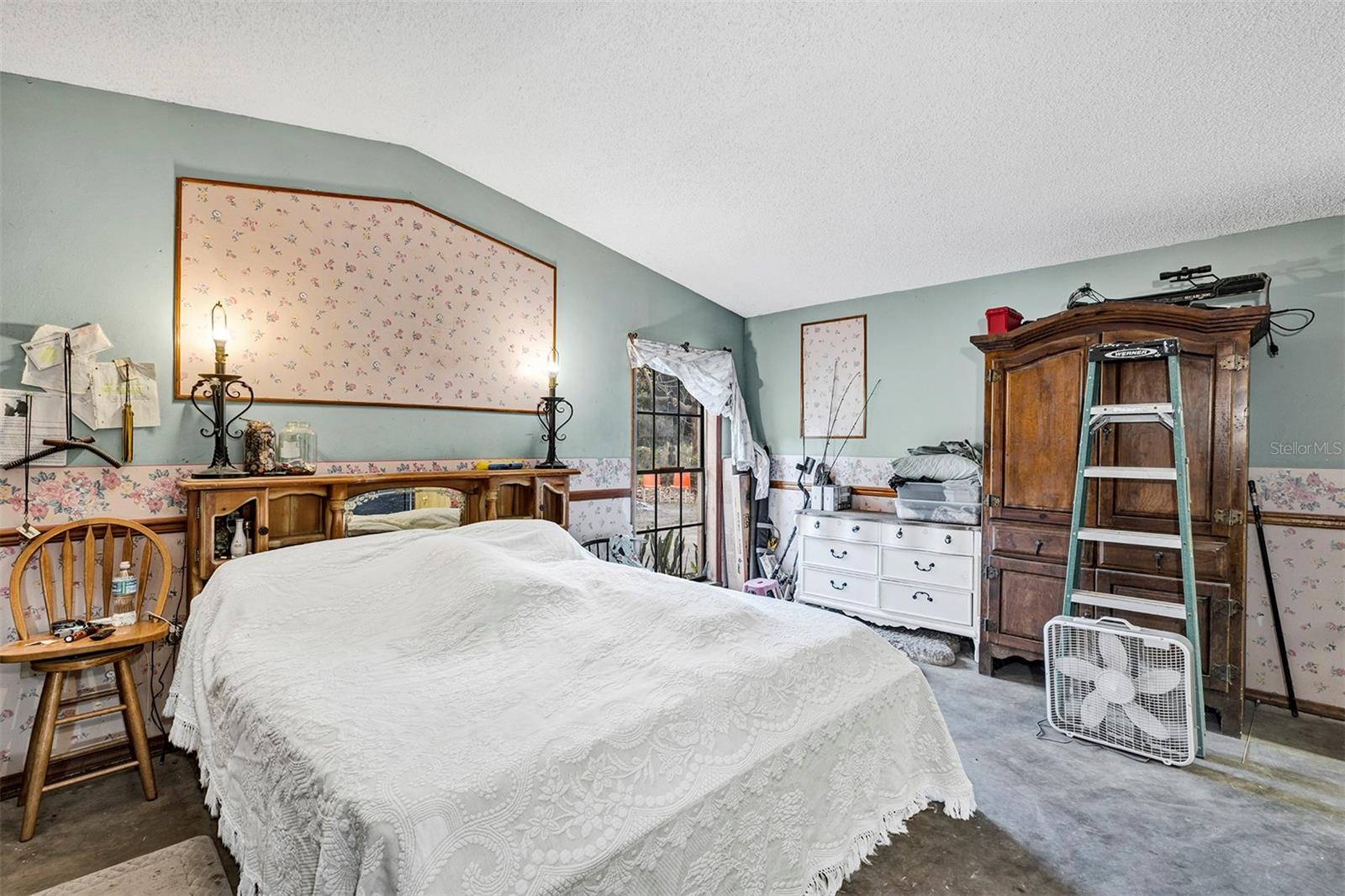 ACREAGE & UNREC - Residential