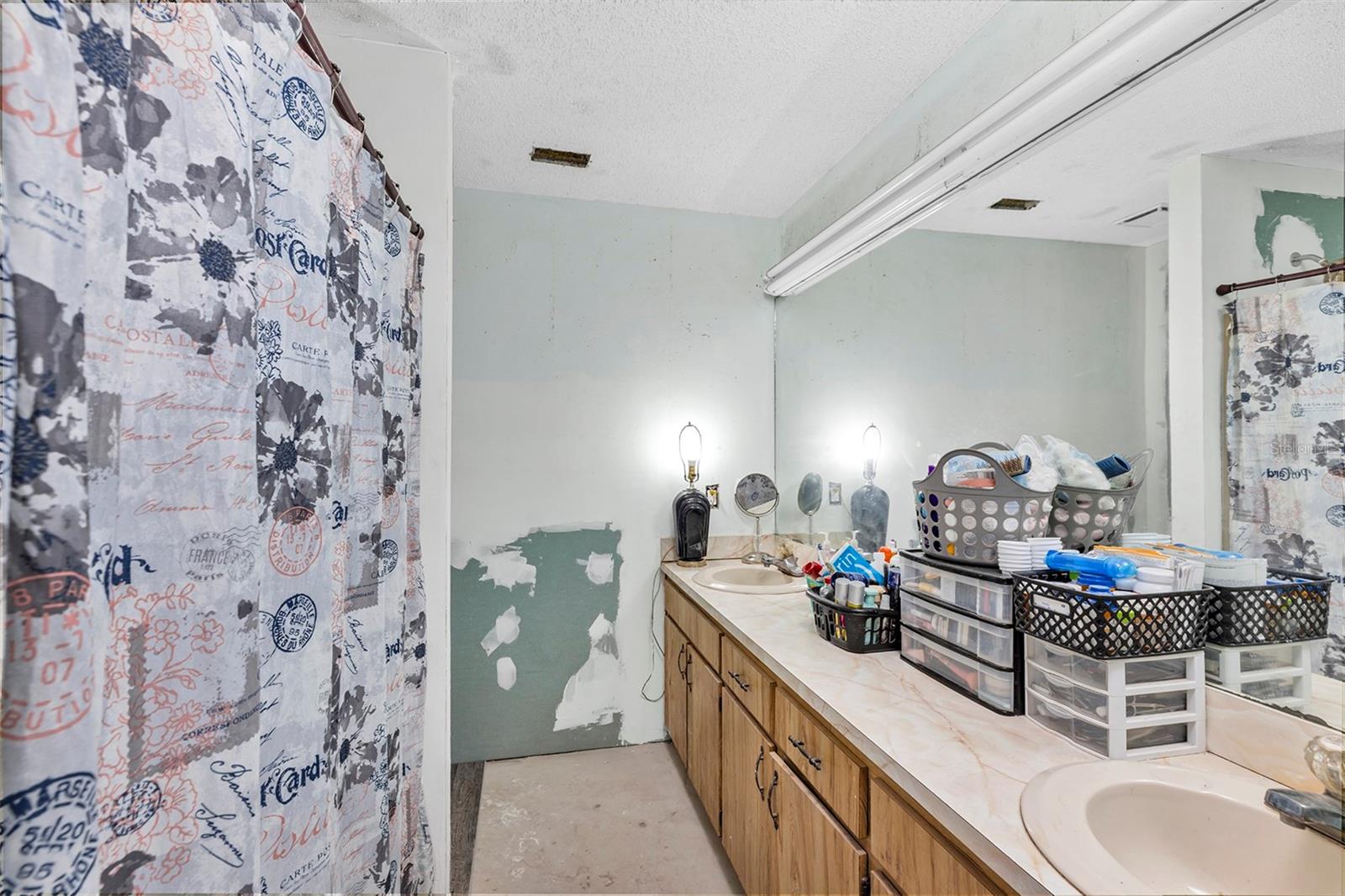 ACREAGE & UNREC - Residential