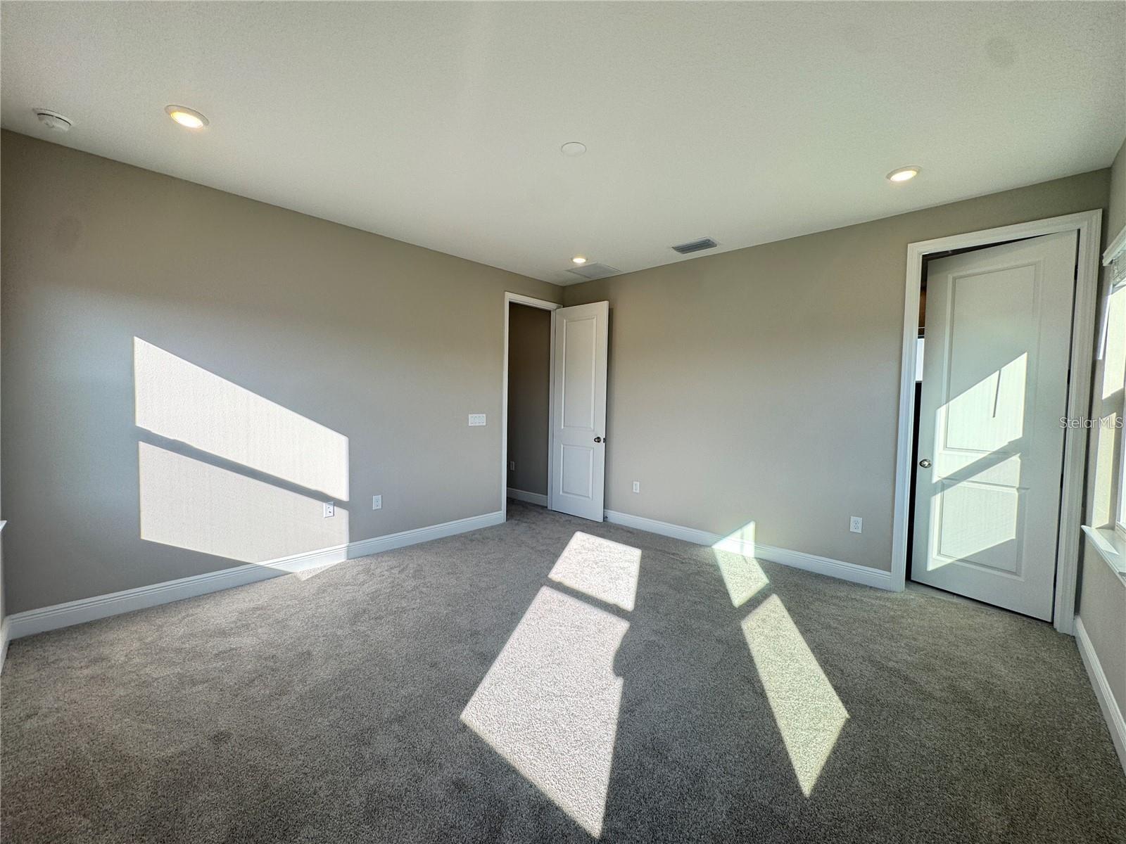 HAMLIN POINTE - Residential