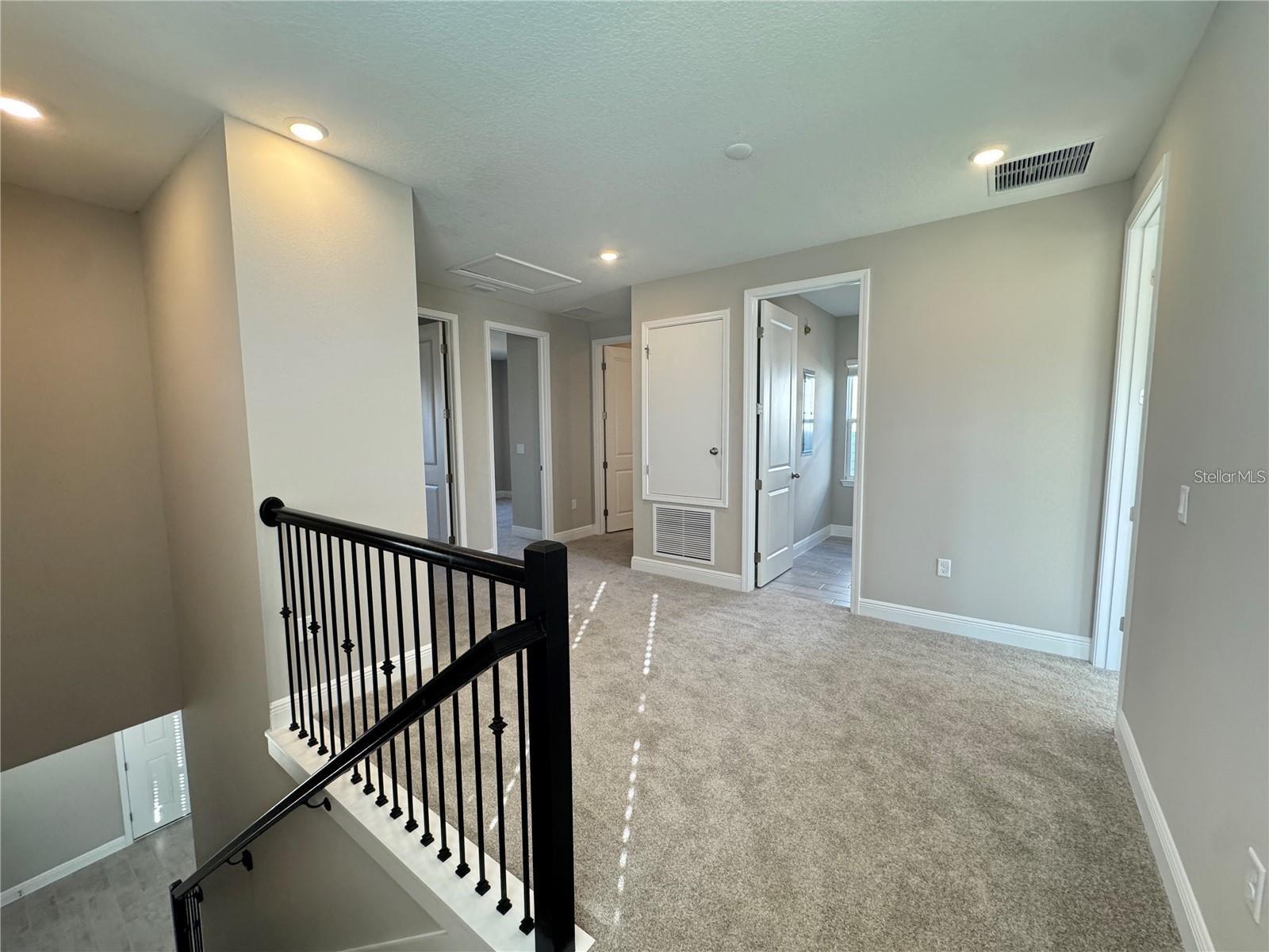 HAMLIN POINTE - Residential