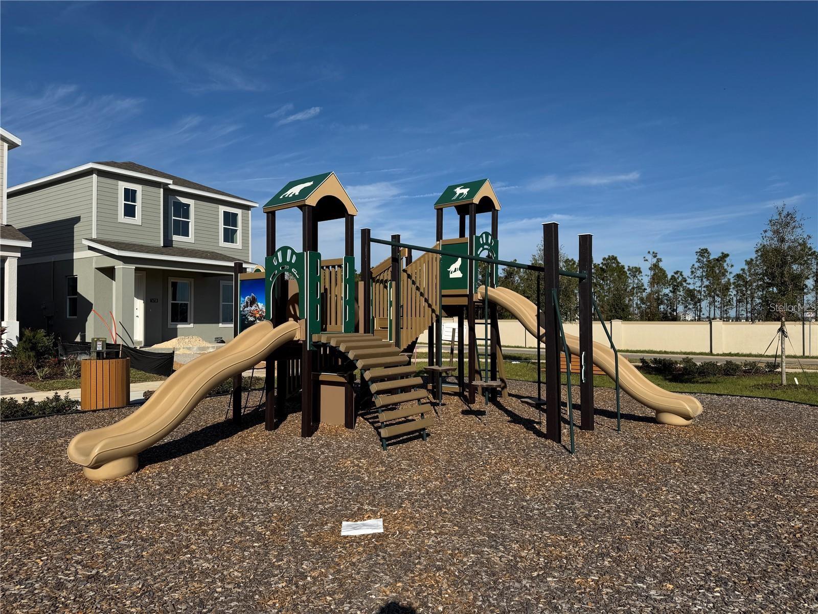 HAMLIN POINTE - Residential