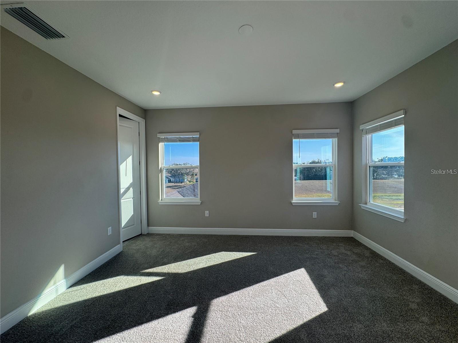 HAMLIN POINTE - Residential