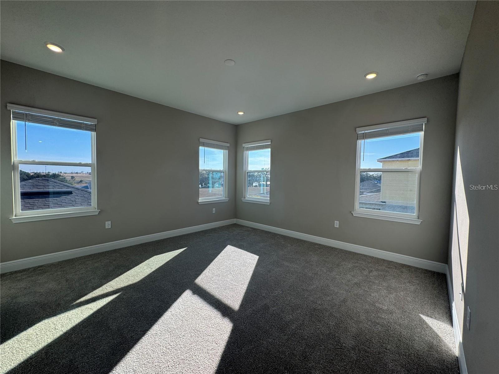 HAMLIN POINTE - Residential