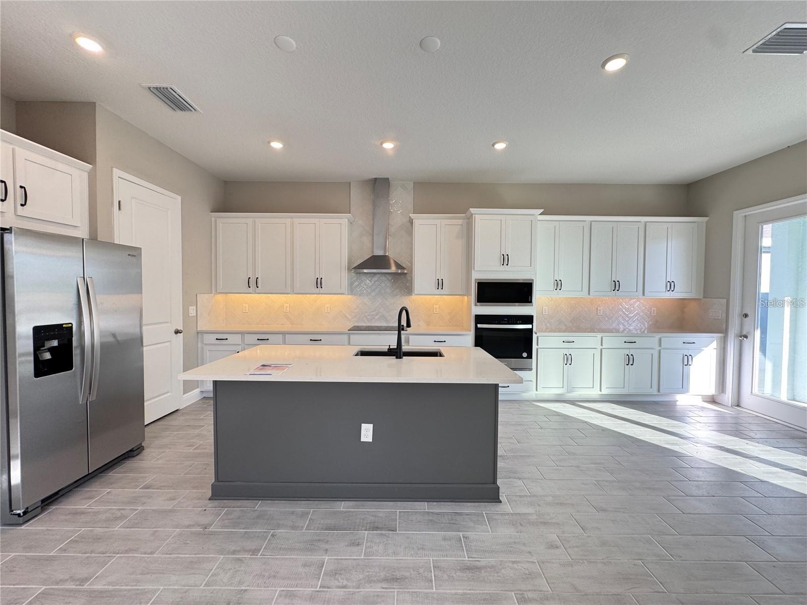 HAMLIN POINTE - Residential