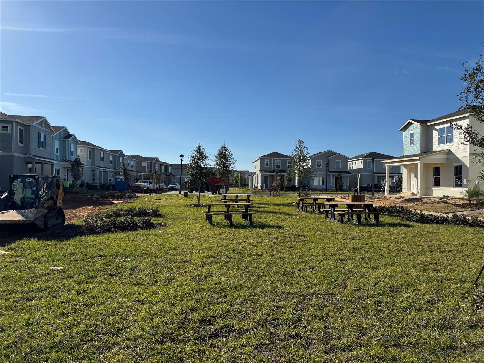 HAMLIN POINTE - Residential