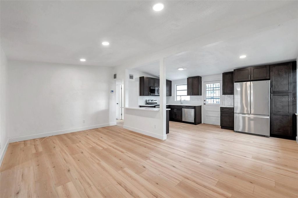 Photo of 209 SE Jefferson Circle N, St Petersburg, FL 33702 (MLS # TB8402696)