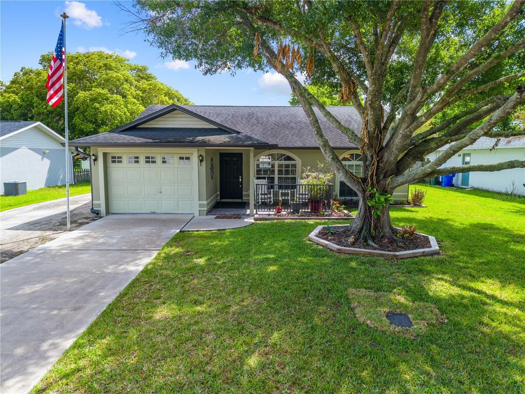 Photo of 325 Minnesota Avenue, Saint Cloud, FL 34769 (MLS # O6396895)