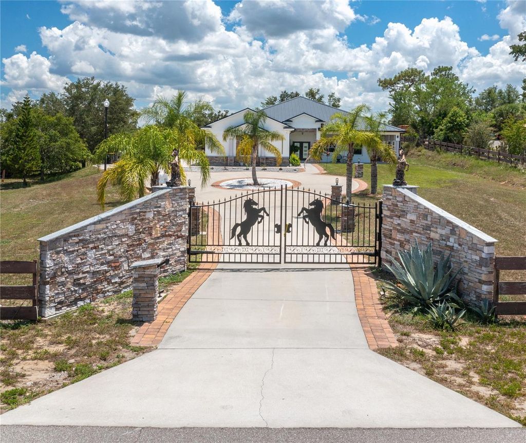 Photo of 55 Cattle Trail Drive, Haines City, FL 33844 (MLS # L4954089)