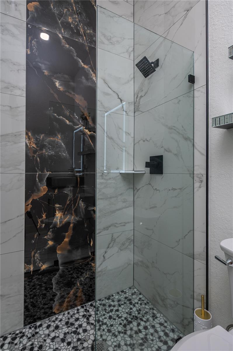 HALA HEIGHTS - Residential