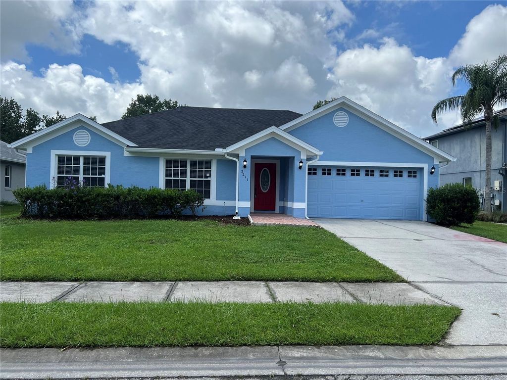 Photo of 2211 Julianna Court, Saint Cloud, FL 34769 (MLS # S5130318)