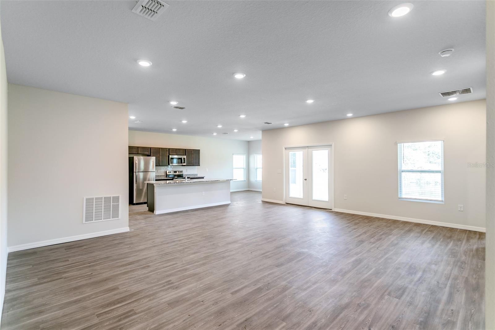 585 MARION OAKS PASS