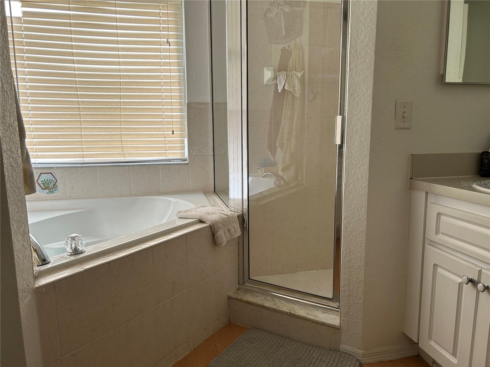 LAKE THOMAS WOODS SIXTH ADD - Residential