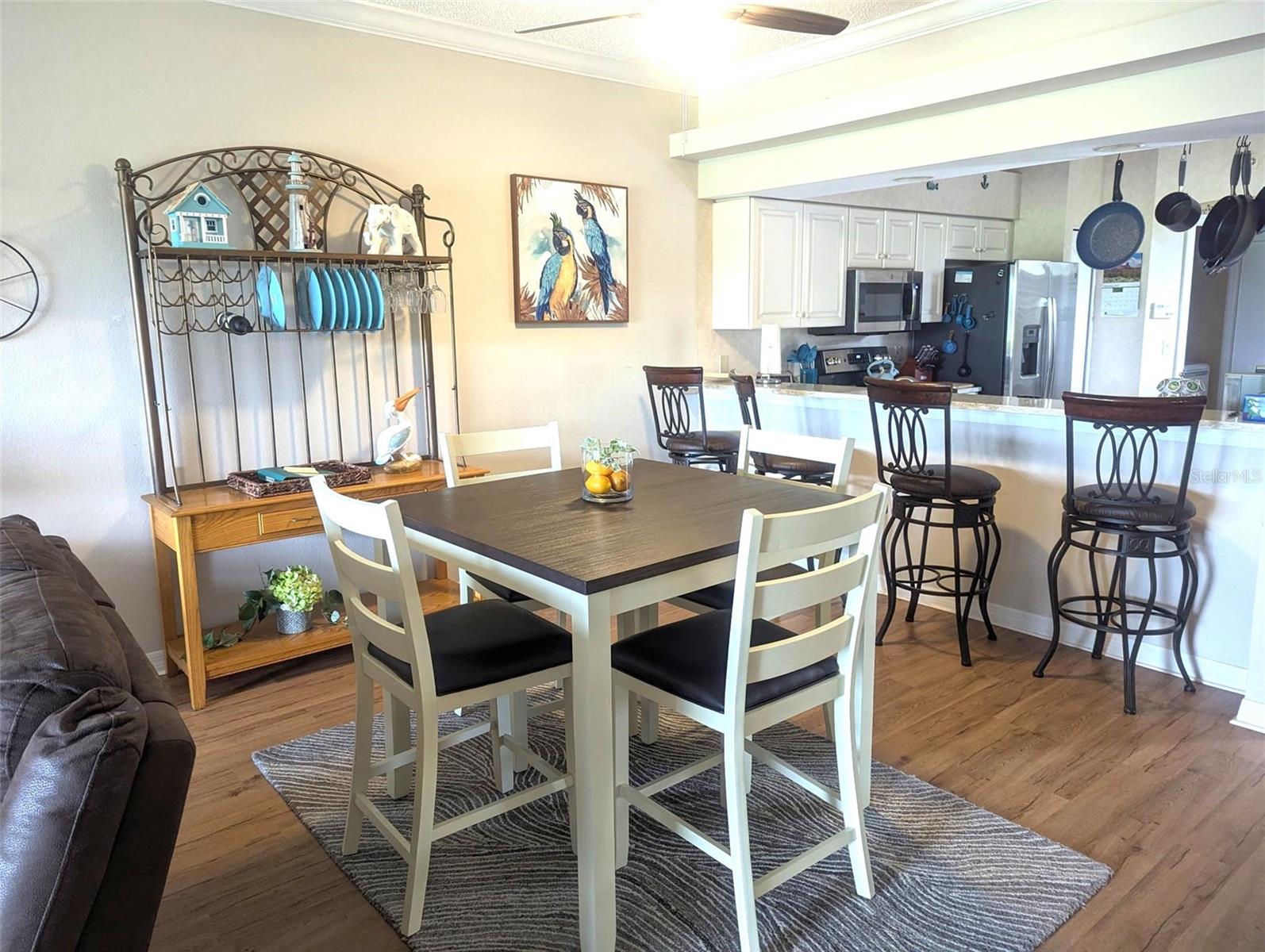 HERITAGE OAKS GOLF & COUNTRY CLUB - Residential Lease