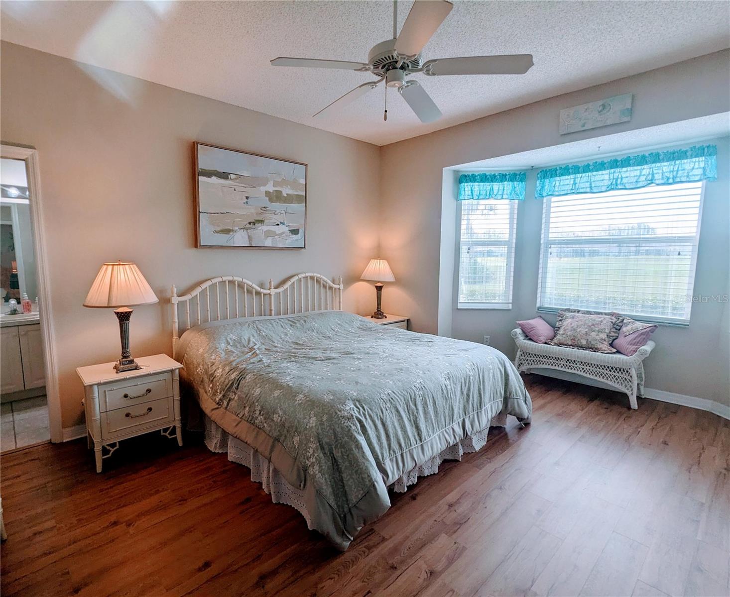 HERITAGE OAKS GOLF & COUNTRY CLUB - Residential Lease