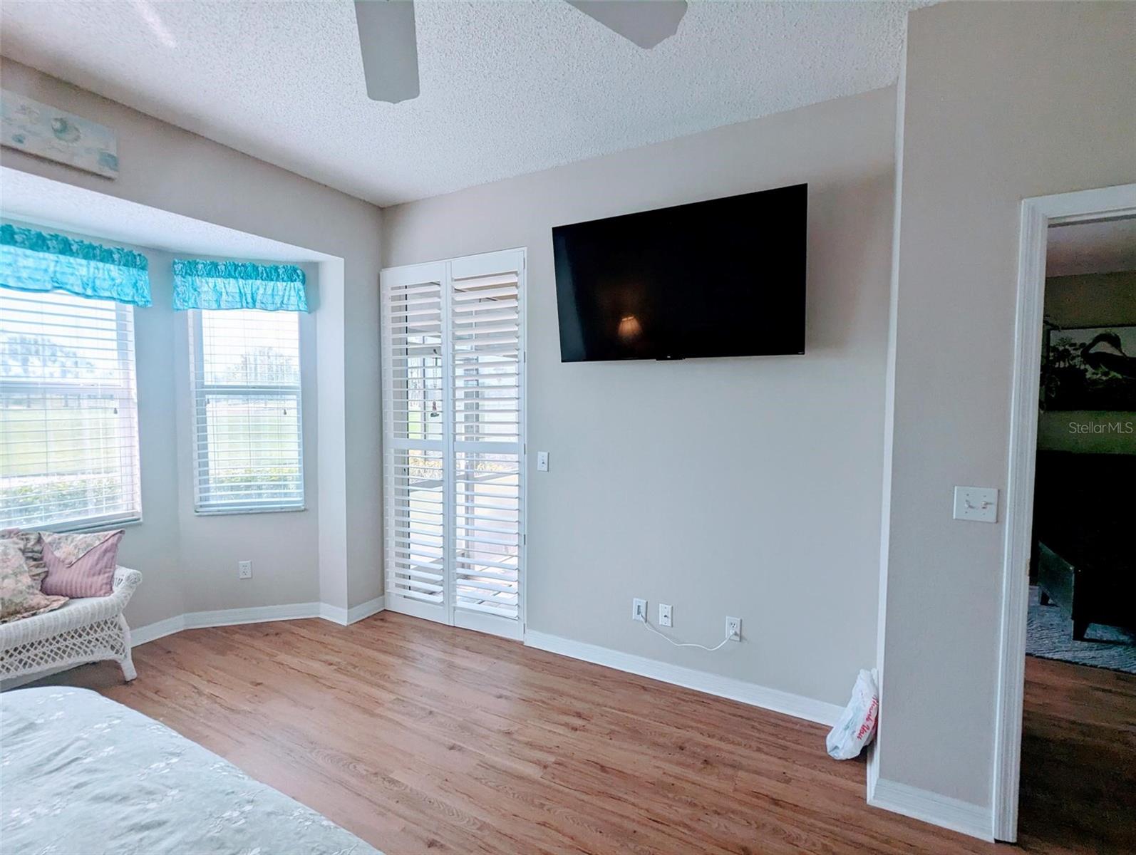 HERITAGE OAKS GOLF & COUNTRY CLUB - Residential Lease